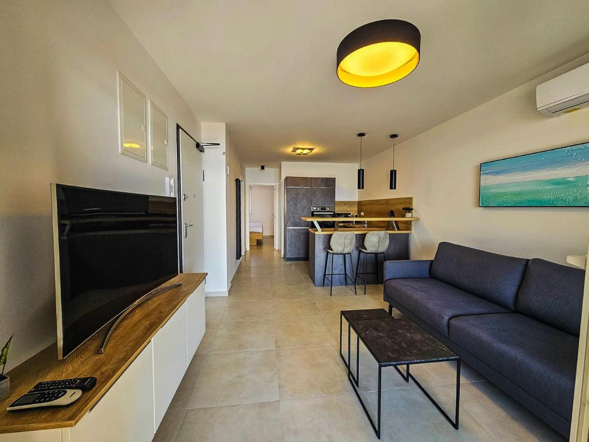 Aenona Beach Apartment Nin Bagian luar foto